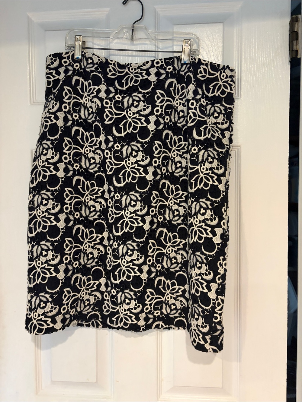 Talbots Black and White Floral Lace Pencil Skirt